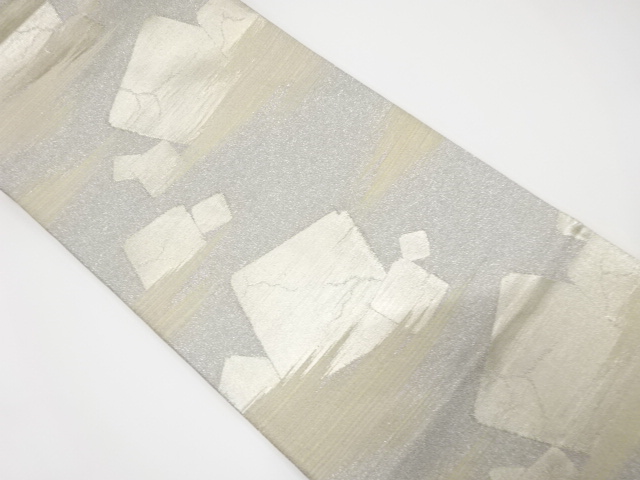 霞に破れ色紙散らし模様織出し袋帯